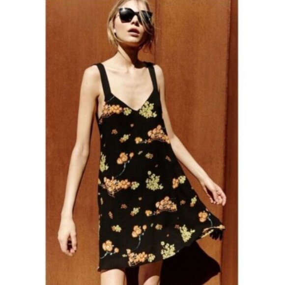 A.L.C Black Silk Mini Floral Print Serena Dress Size 4 - Picture 2 of 9